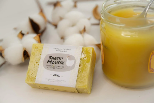 Savon solide au lait de chèvre et miel